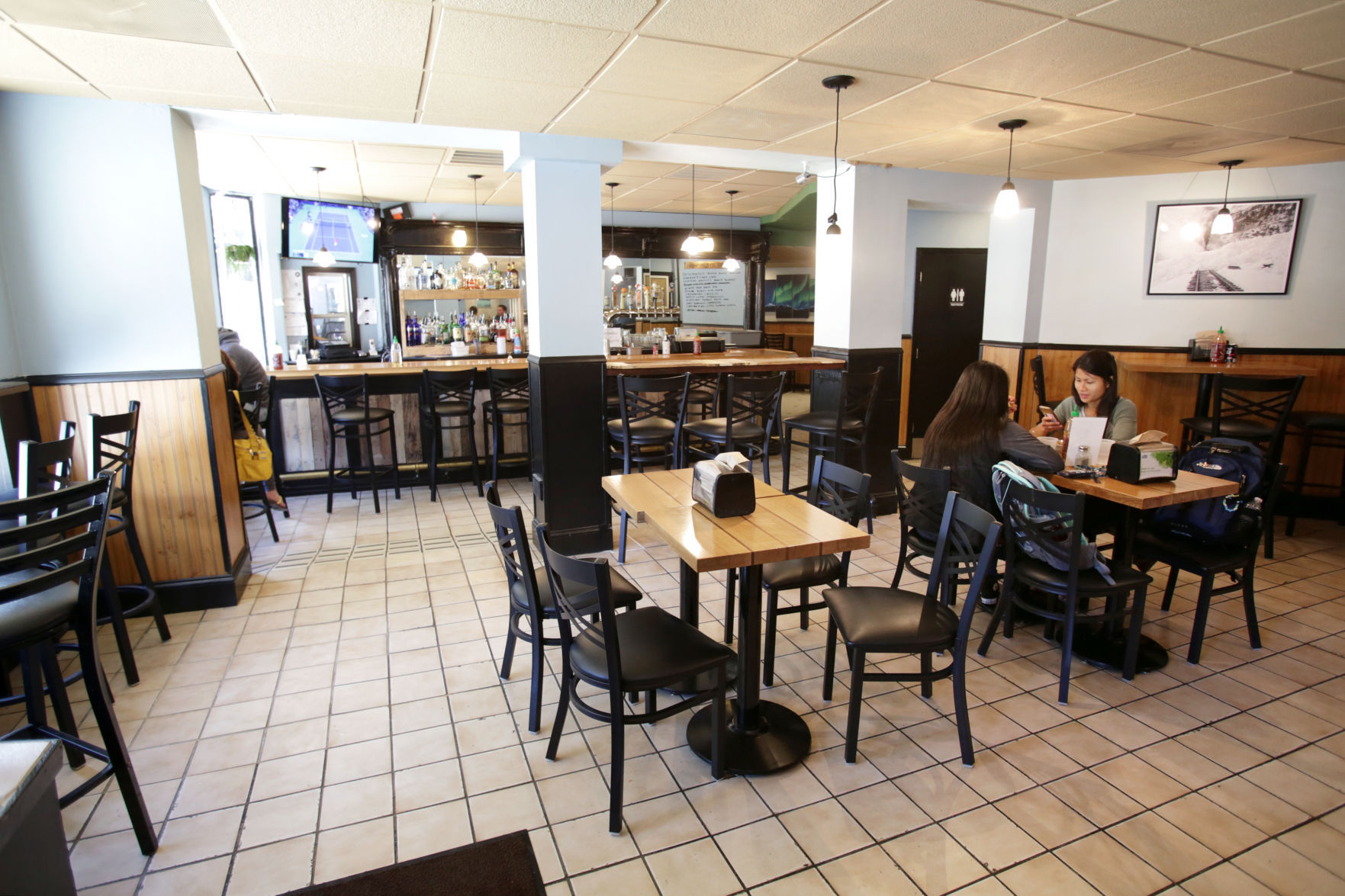 Paul's Pelmeni interior